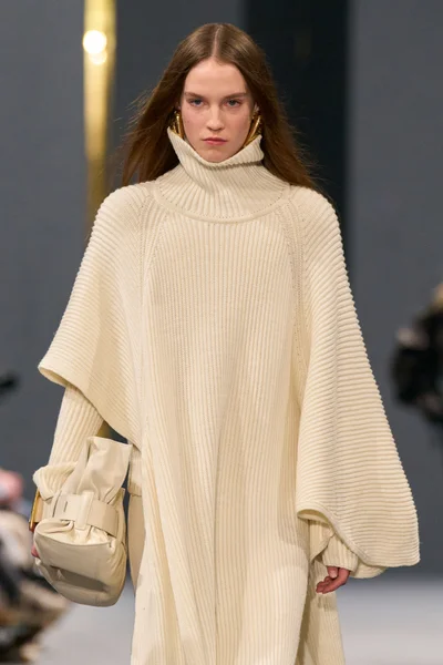 Look 125